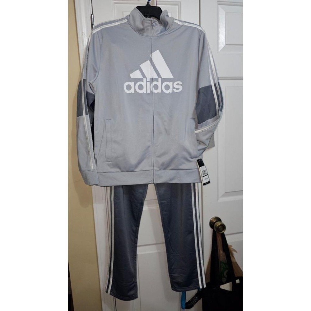 Adidas Tracksuit Set‎ Boys XL 18/20 Grey New With Tags